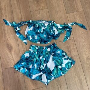 Two piece tropical set